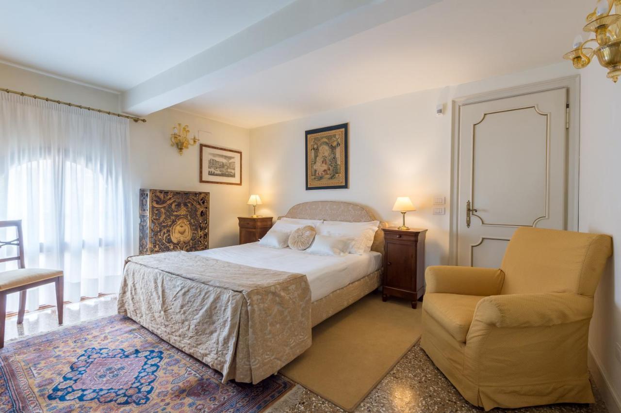 Ca' Dei Cuori On The Grand Canal Venice Exterior photo