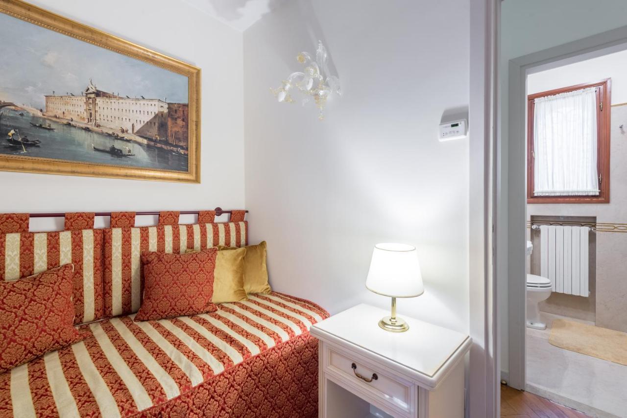 Ca' Dei Cuori On The Grand Canal Venice Exterior photo