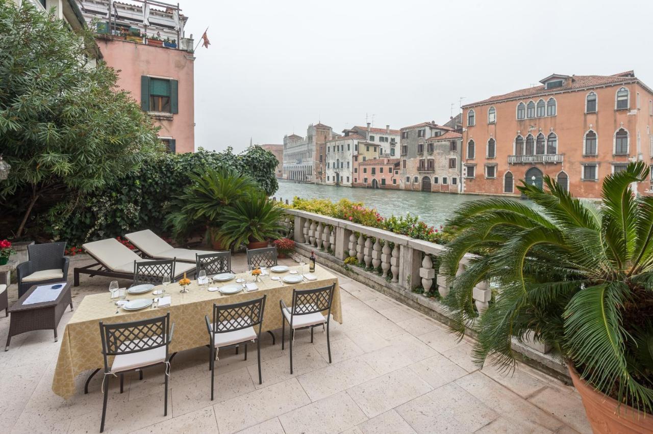 Ca' Dei Cuori On The Grand Canal Venice Exterior photo