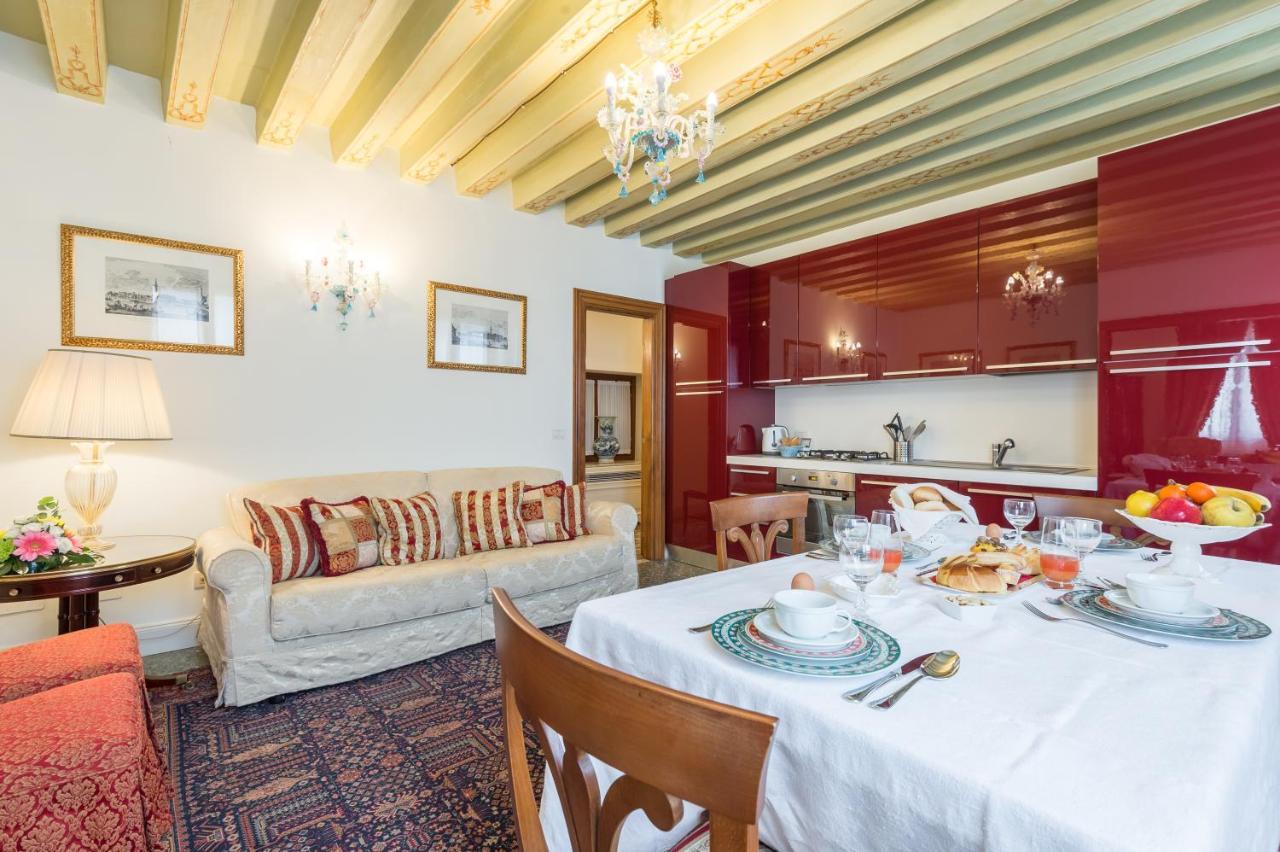 Ca' Dei Cuori On The Grand Canal Venice Exterior photo
