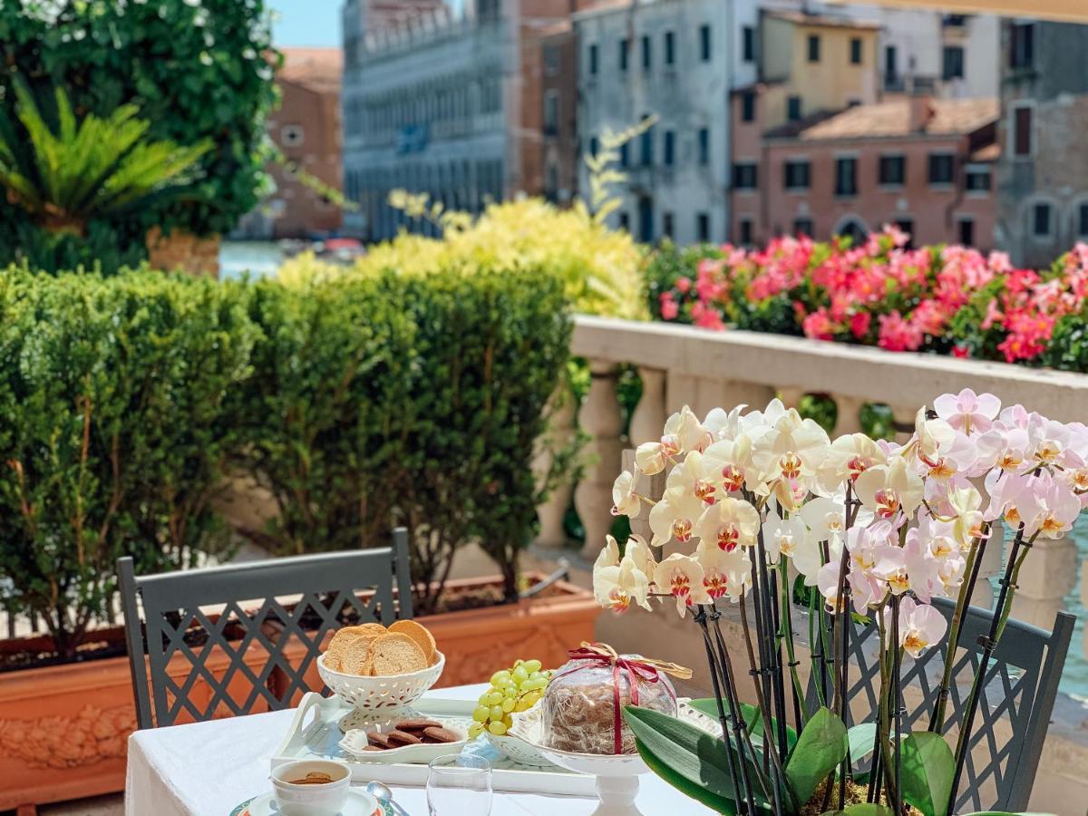 Ca' Dei Cuori On The Grand Canal Venice Exterior photo